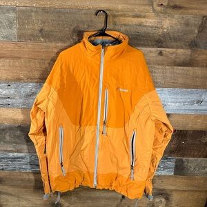 Cloudveil Zero G Jacket *Skiing*